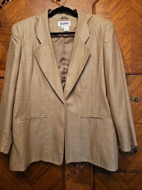 Bagatelle 100% Silk Size 18 W Tan Lightweight Women's Blazer